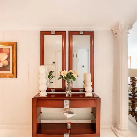 Marbell Center شقة